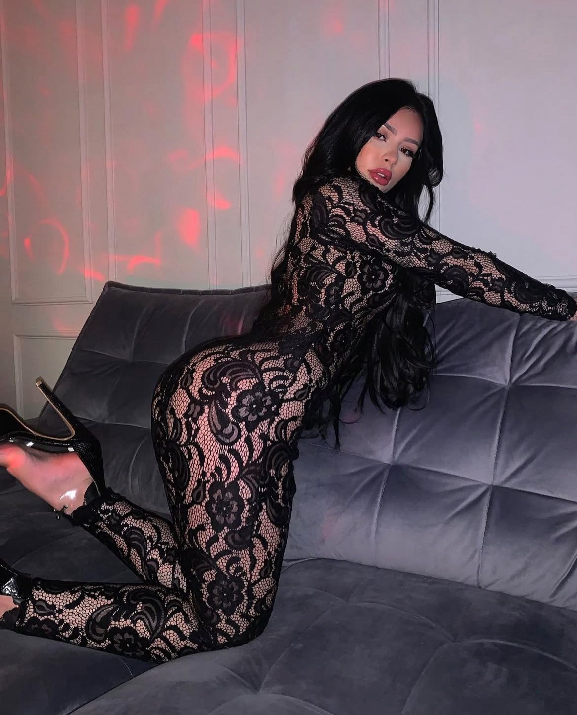 Ankara Kendi Yeri Olan 21 Yaşında Escort Demet