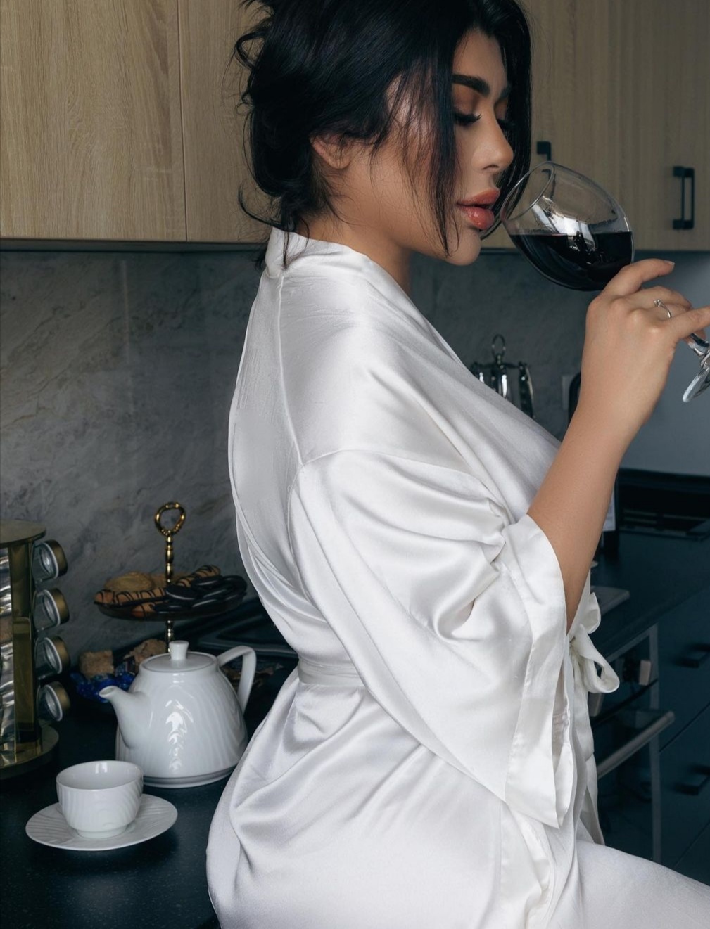 Ankara Escort Sara İranlı ve Tajik Güzellikler