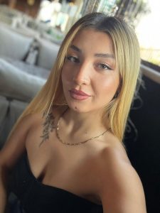 Eğlenceli Vakit Geçirmek İçin 3 Bayan Arkadaş ?