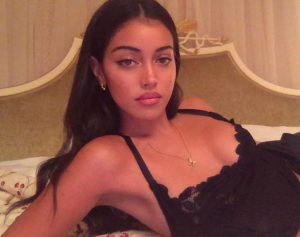 EMEL ile Ankara’te Sıcak Bir Buluşma ? Gerçek Fotoğraflı Escort