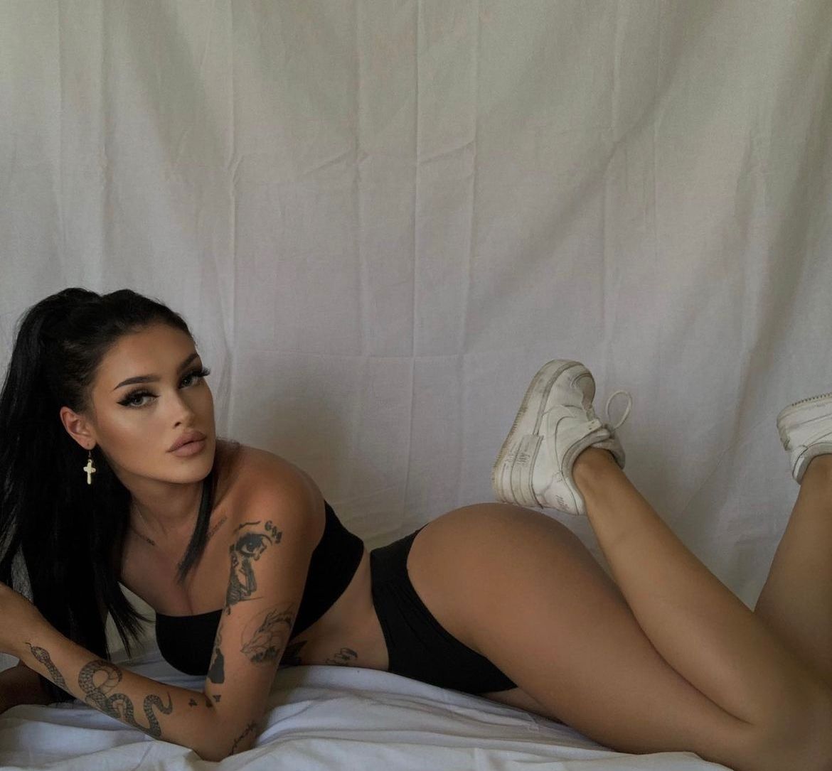 Ankara Merkez Bayan Escort Demet