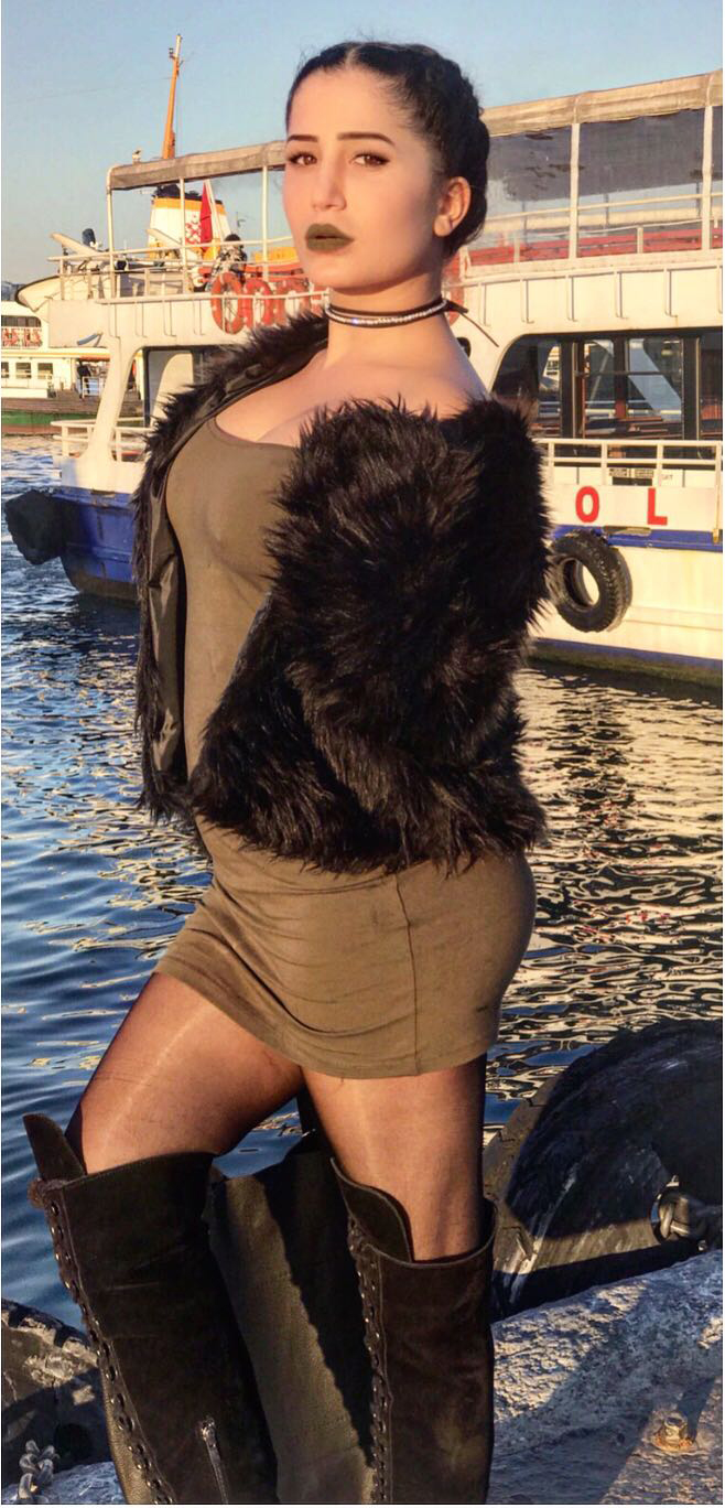 22 Yaşında Escort Kardelen İle Keyifli Bir Seks