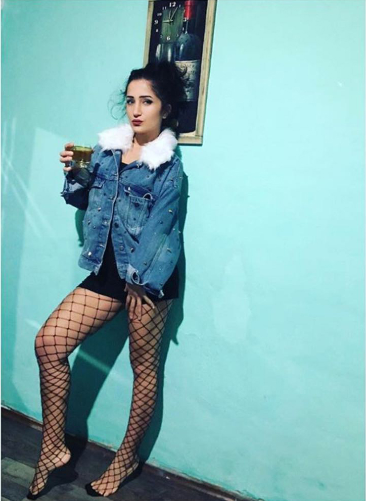 22 Yaşında Escort Kardelen İle Keyifli Bir Seks