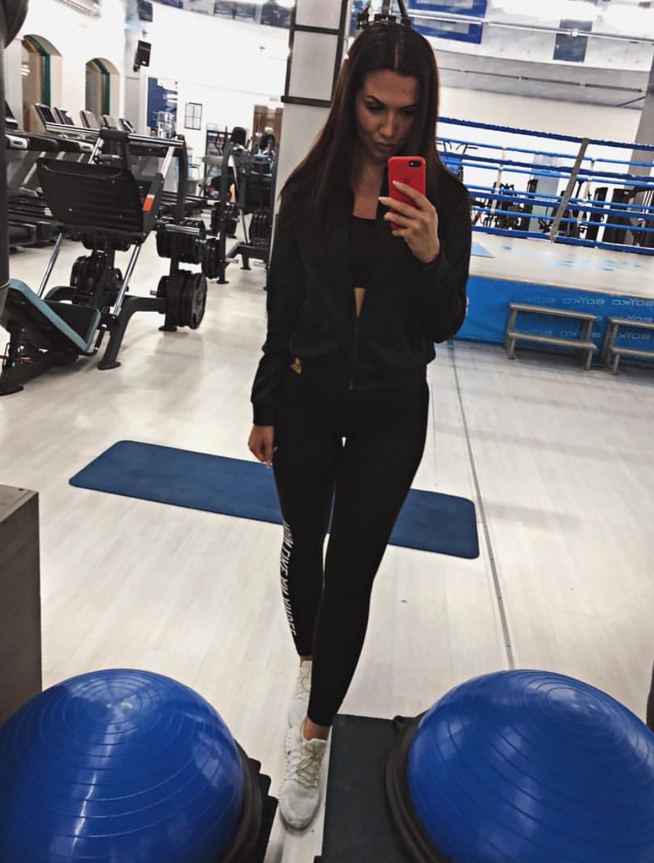 Neslişah İle Seks Hayatınıza Renk Getirin
