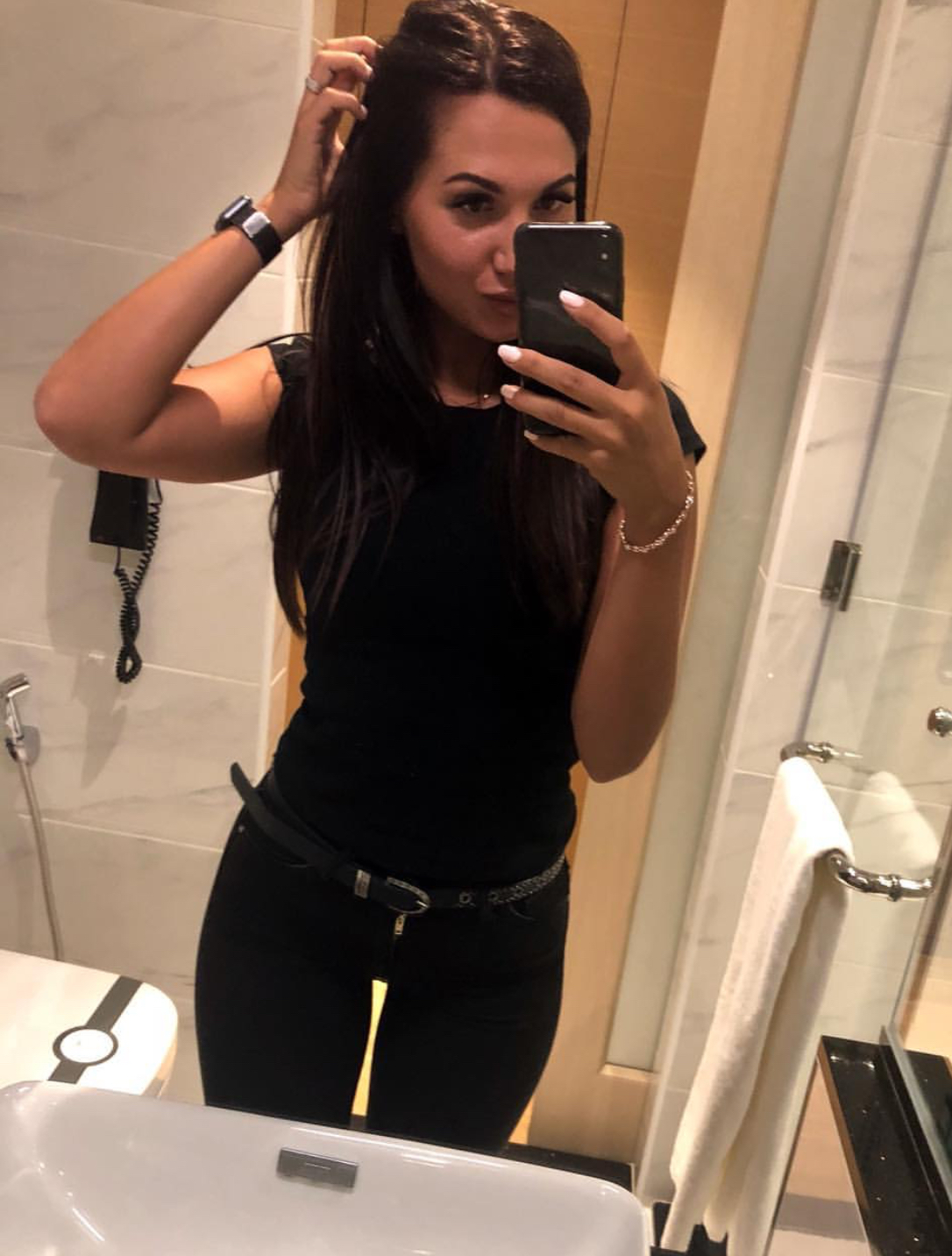 Neslişah İle Seks Hayatınıza Renk Getirin
