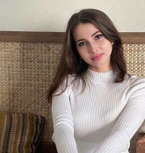 Jasmin Banu Çiçek Türk ve Rus Kızlar