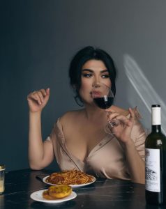 Ankara Escort Sara İranlı ve Tajik Güzellikler